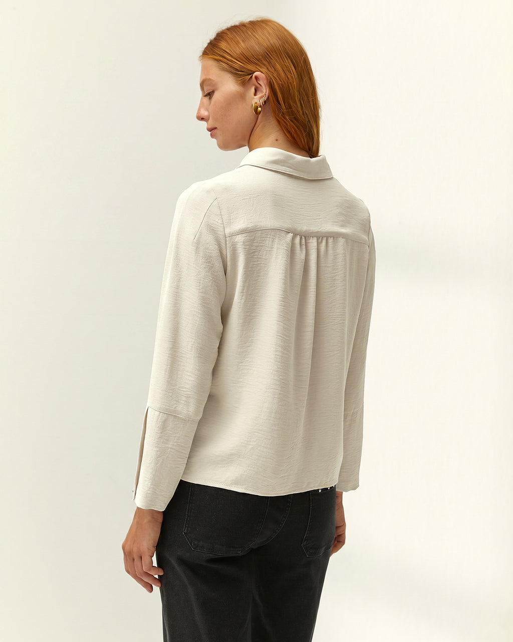 Camisa de mujer cuello camisero manga larga