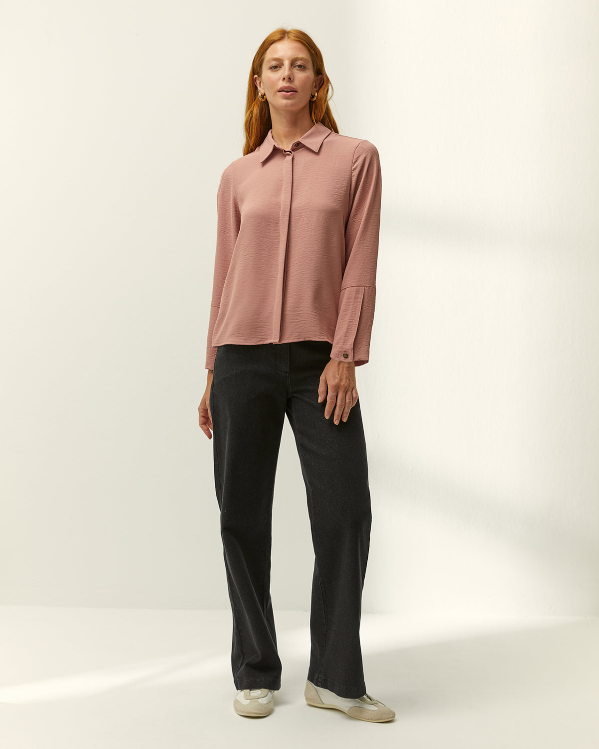 Camisa de mujer cuello camisero manga larga