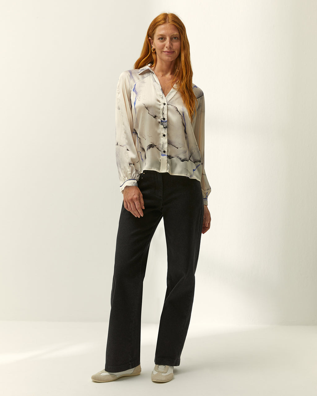 Camisa de mujer estampada escote en pico