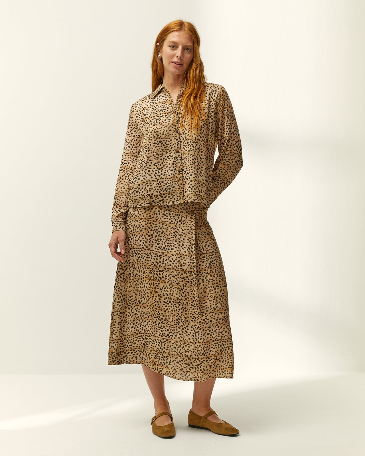 Camisa de mujer estampada animal print