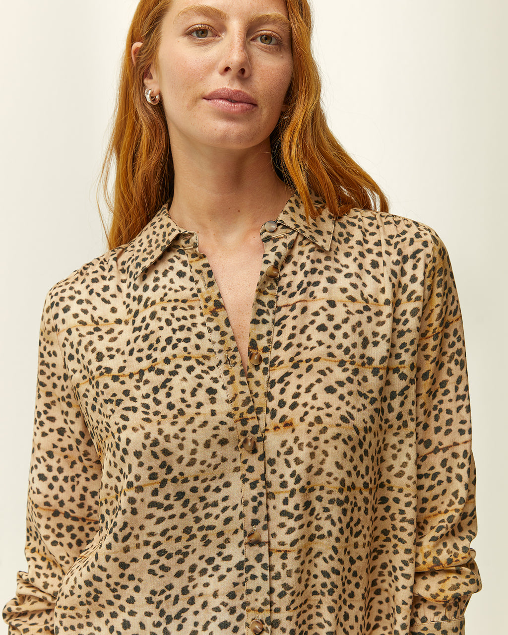 Camisa de mujer estampada animal print