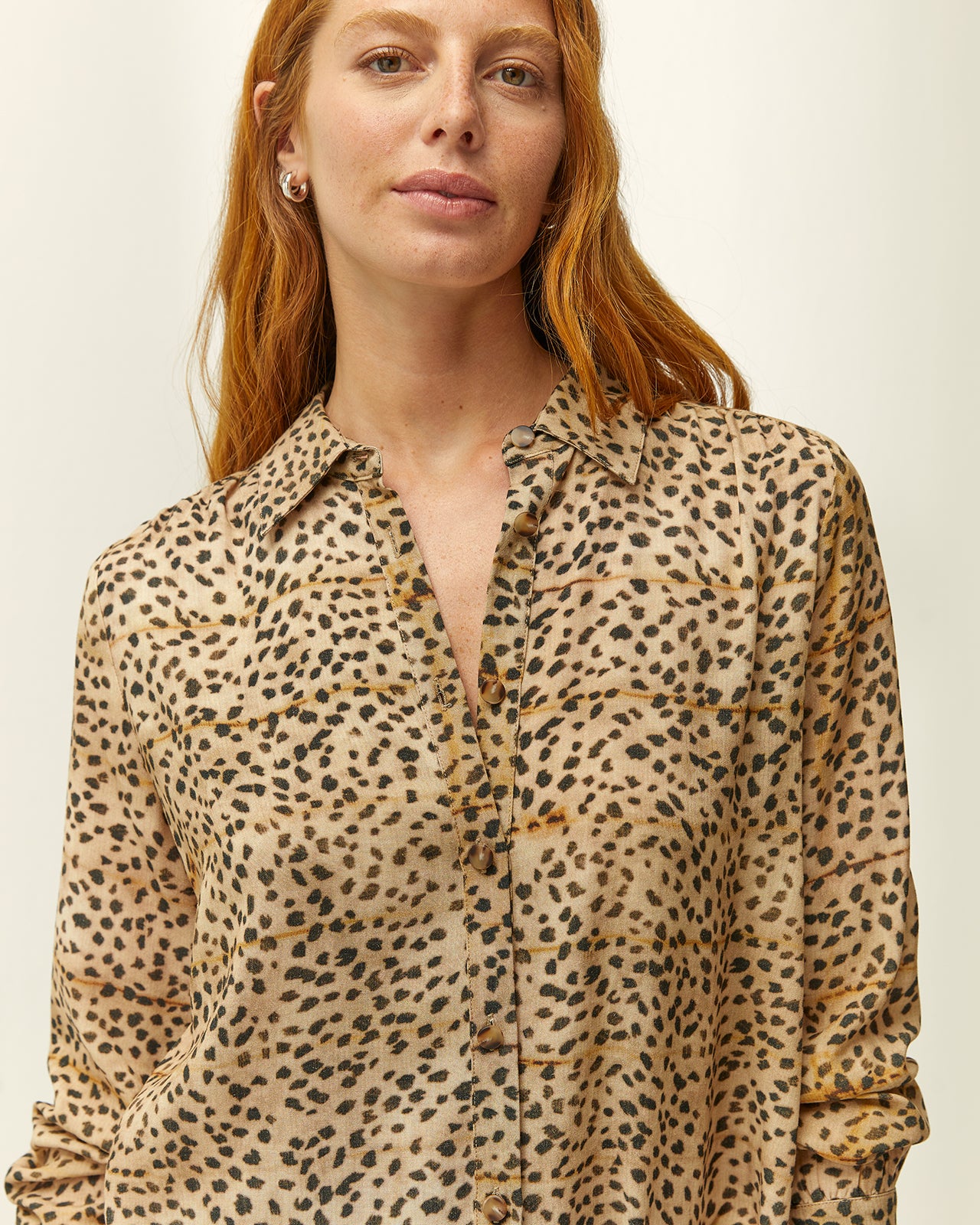 Camisa de mujer estampada animal print