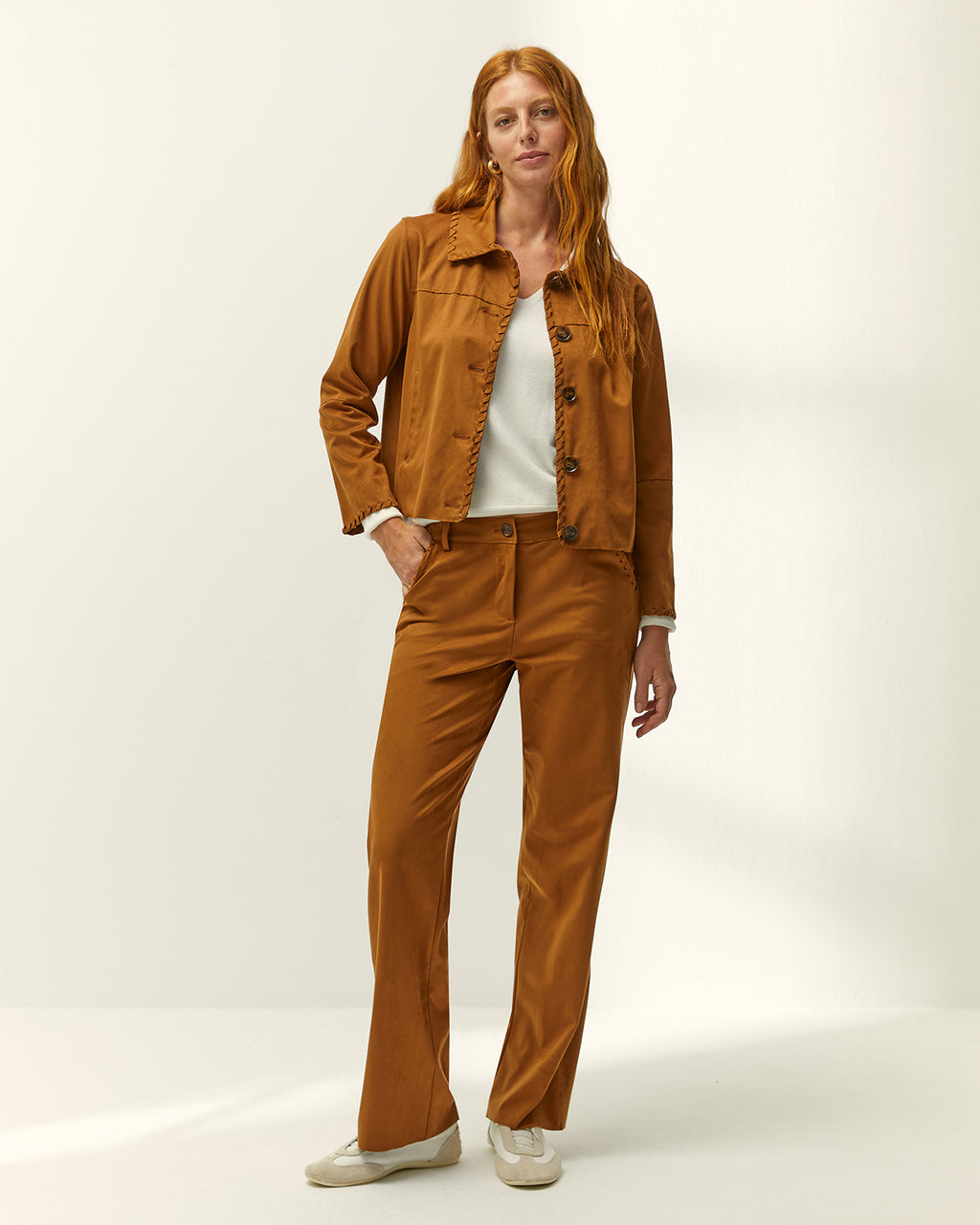 Pantalón recto de mujer efecto ante