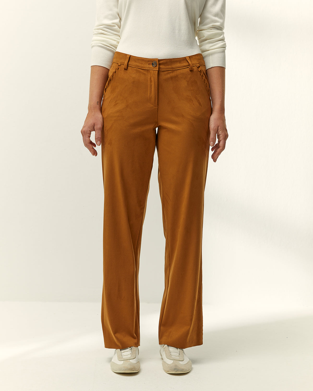 Pantalón recto de mujer efecto ante