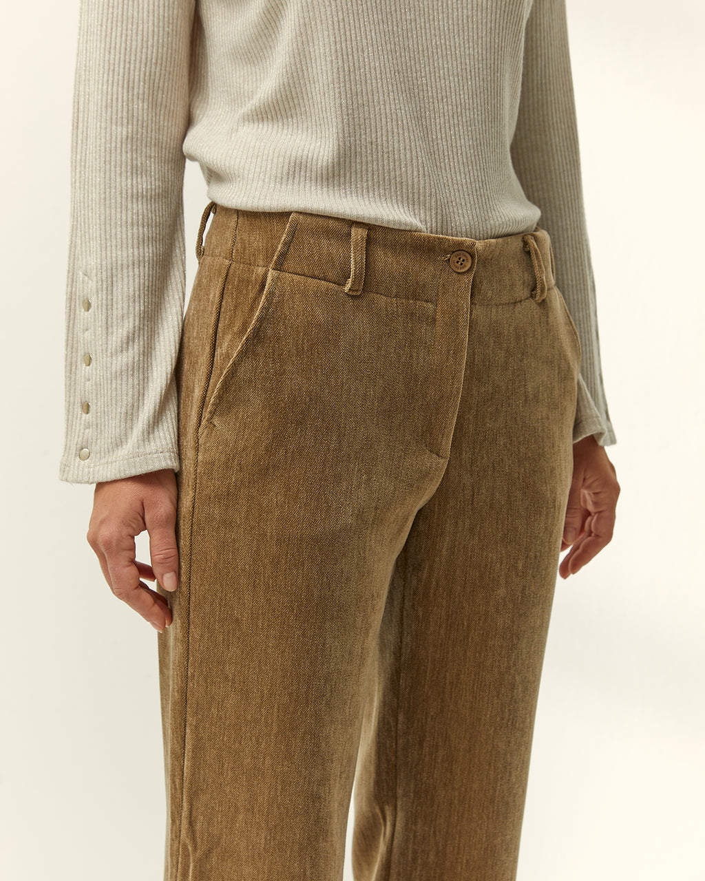 Pantalón recto de mujer efecto ante