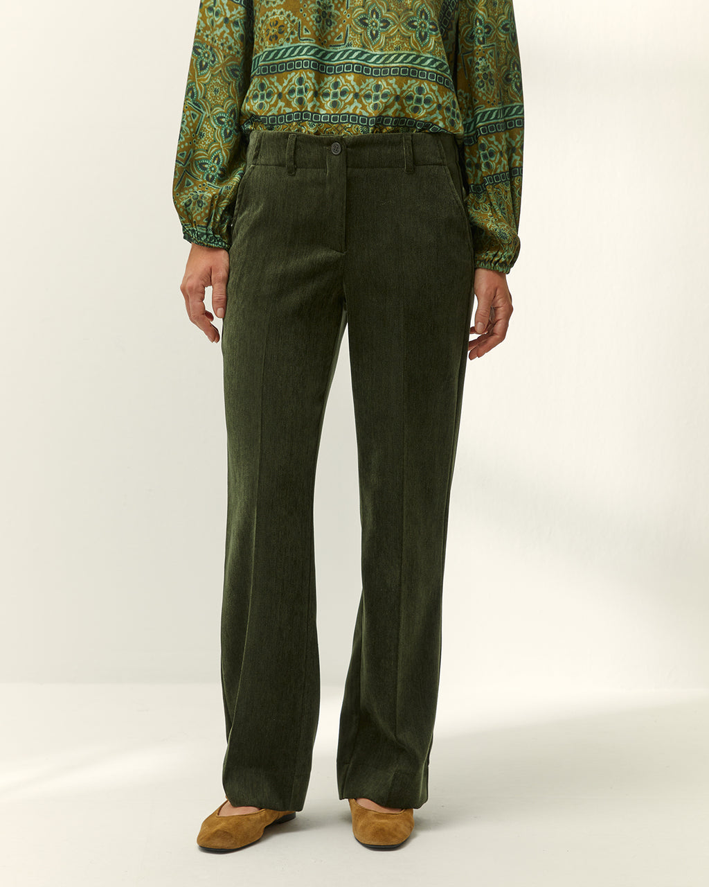 Pantalón recto de mujer efecto ante