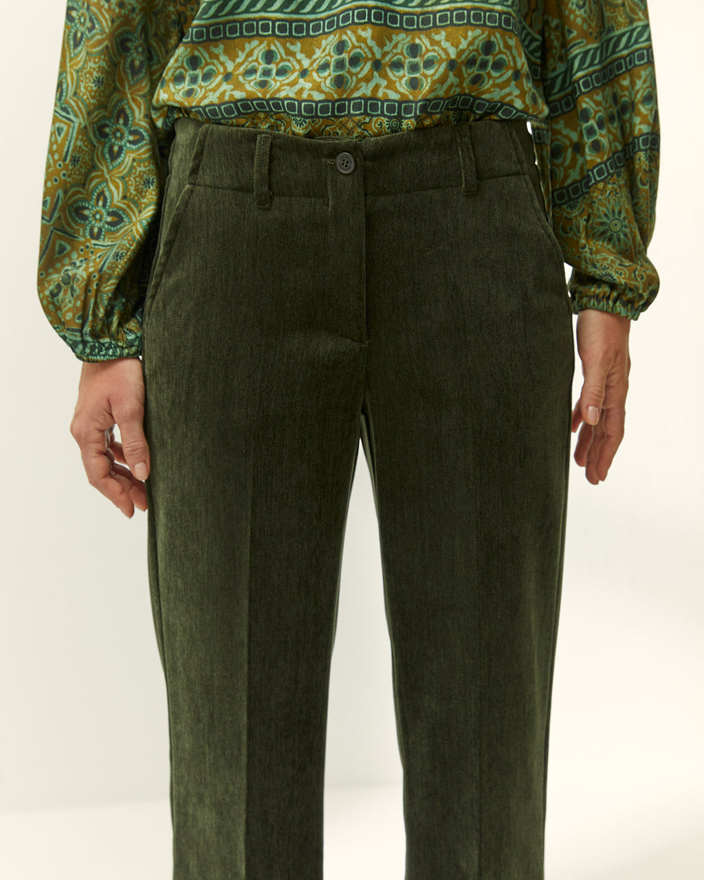 Pantalón recto de mujer efecto ante