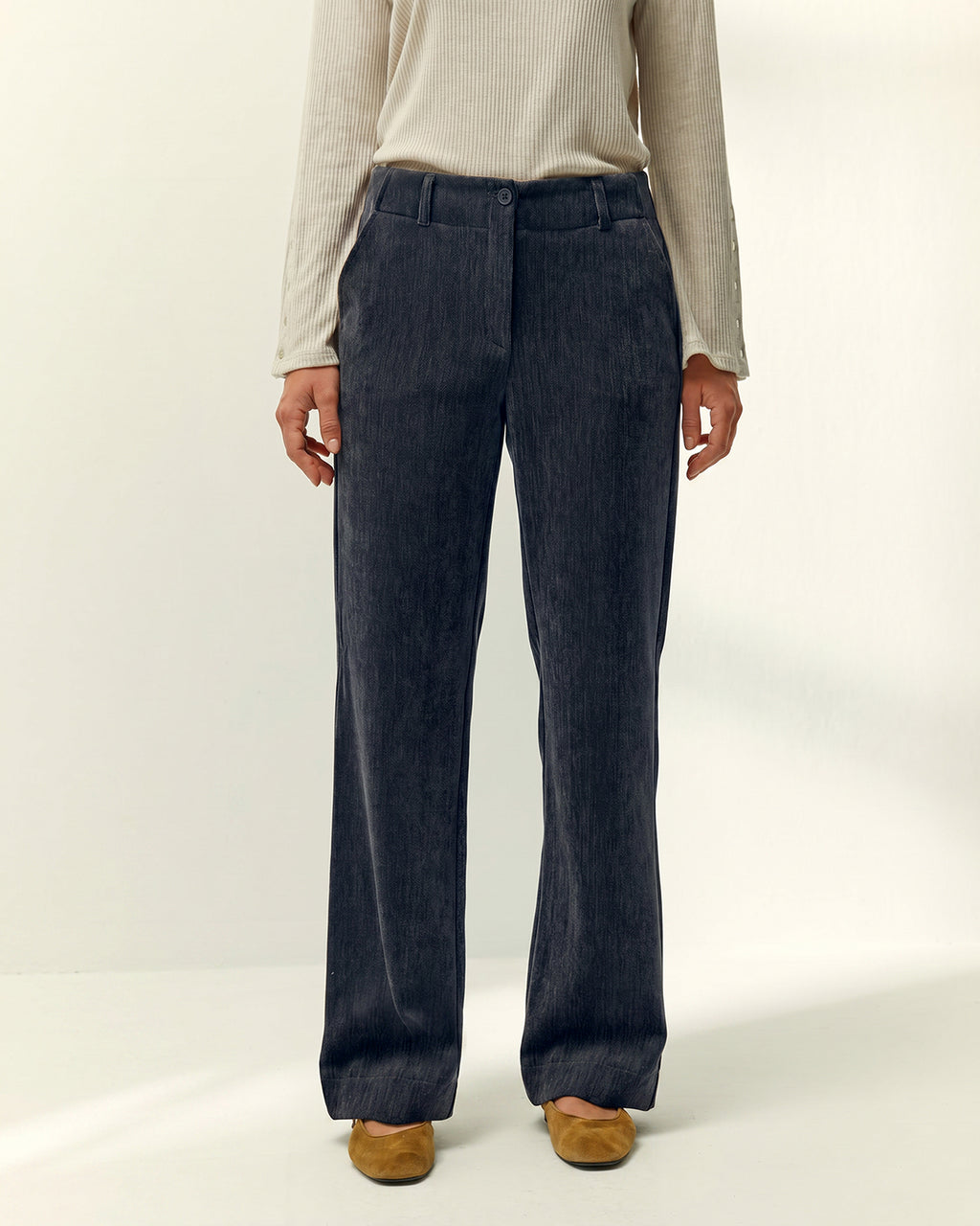 Pantalón recto de mujer efecto ante