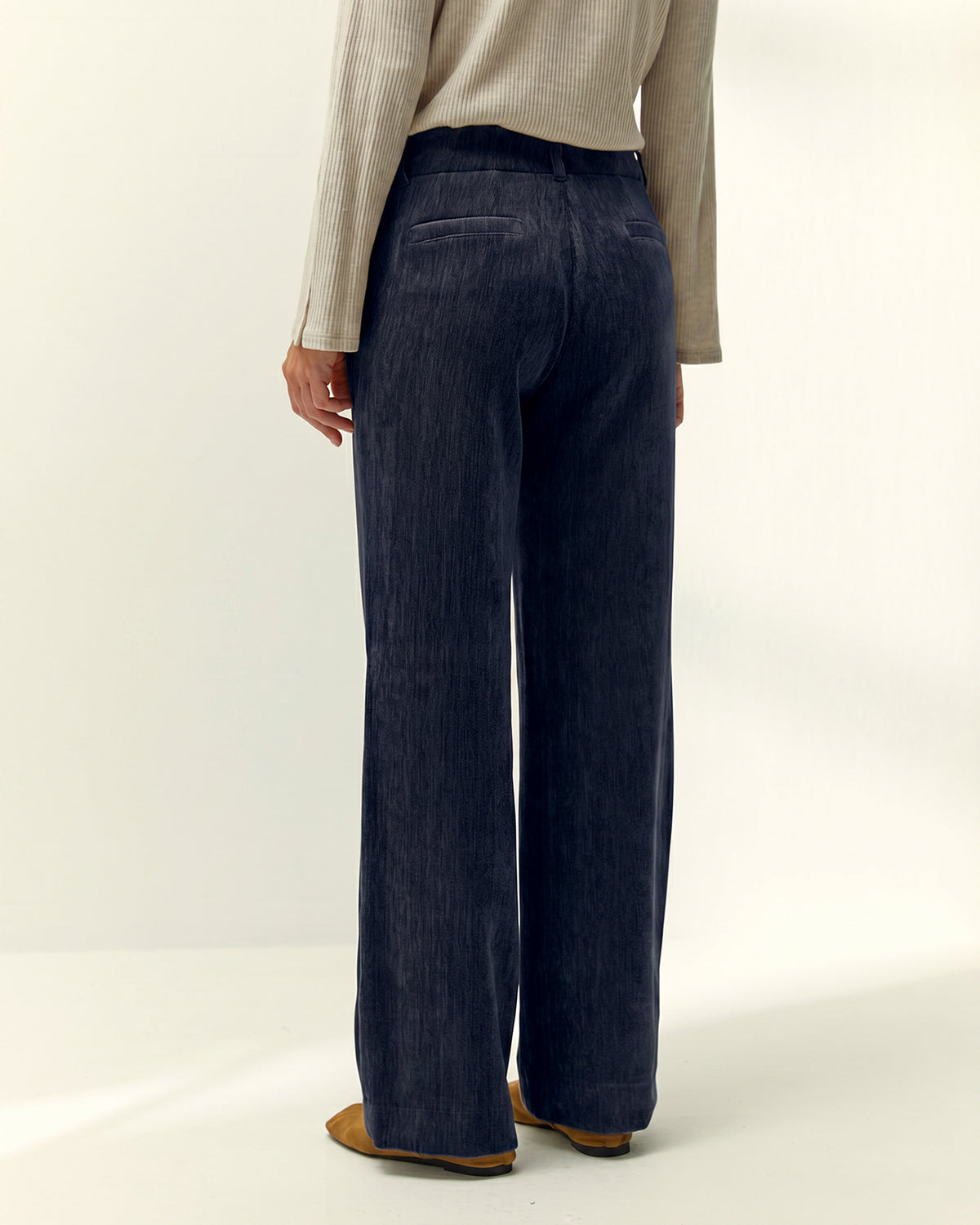 Pantalón recto de mujer efecto ante