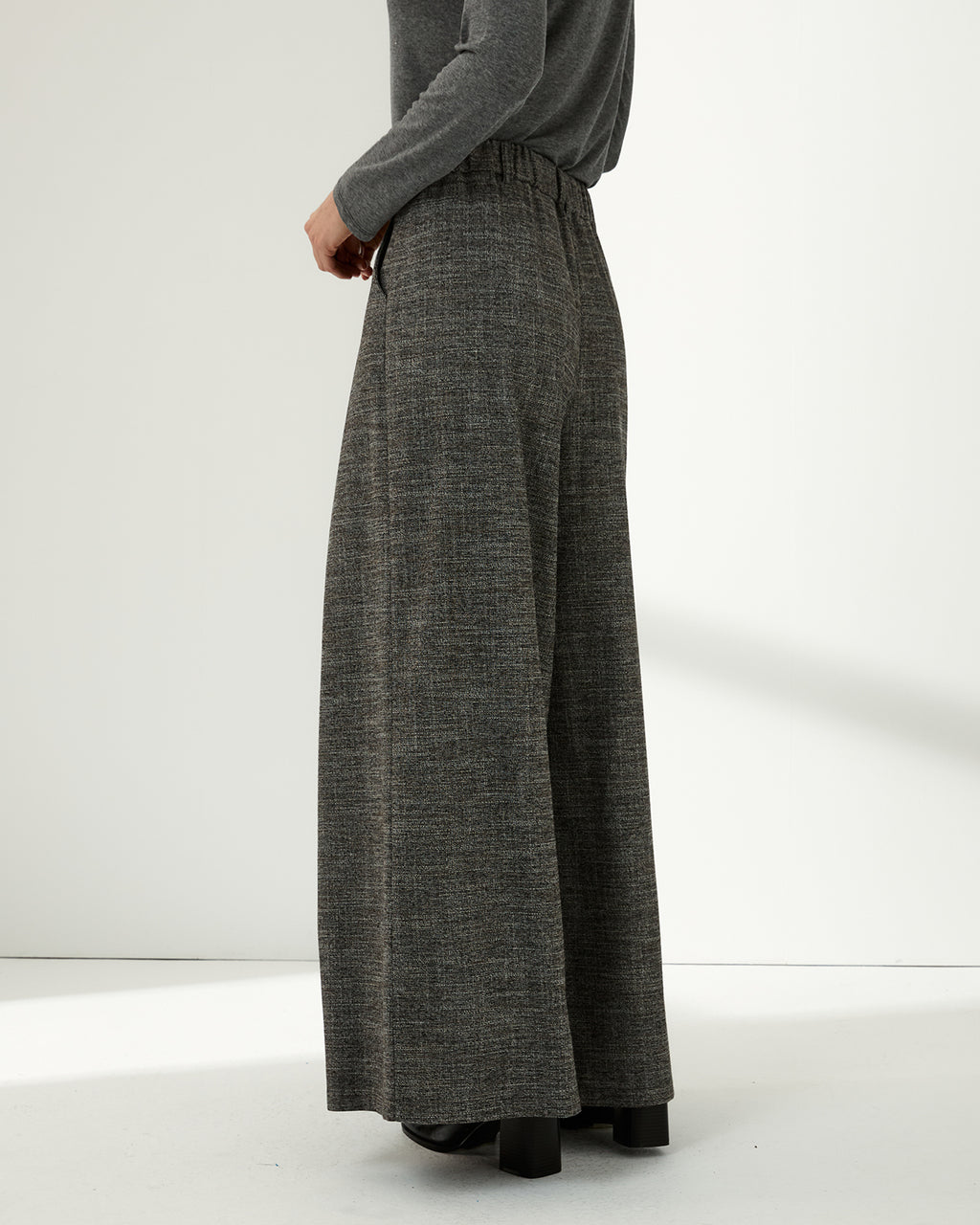 Pantalón ancho de mujer con pinzas cintura elástica