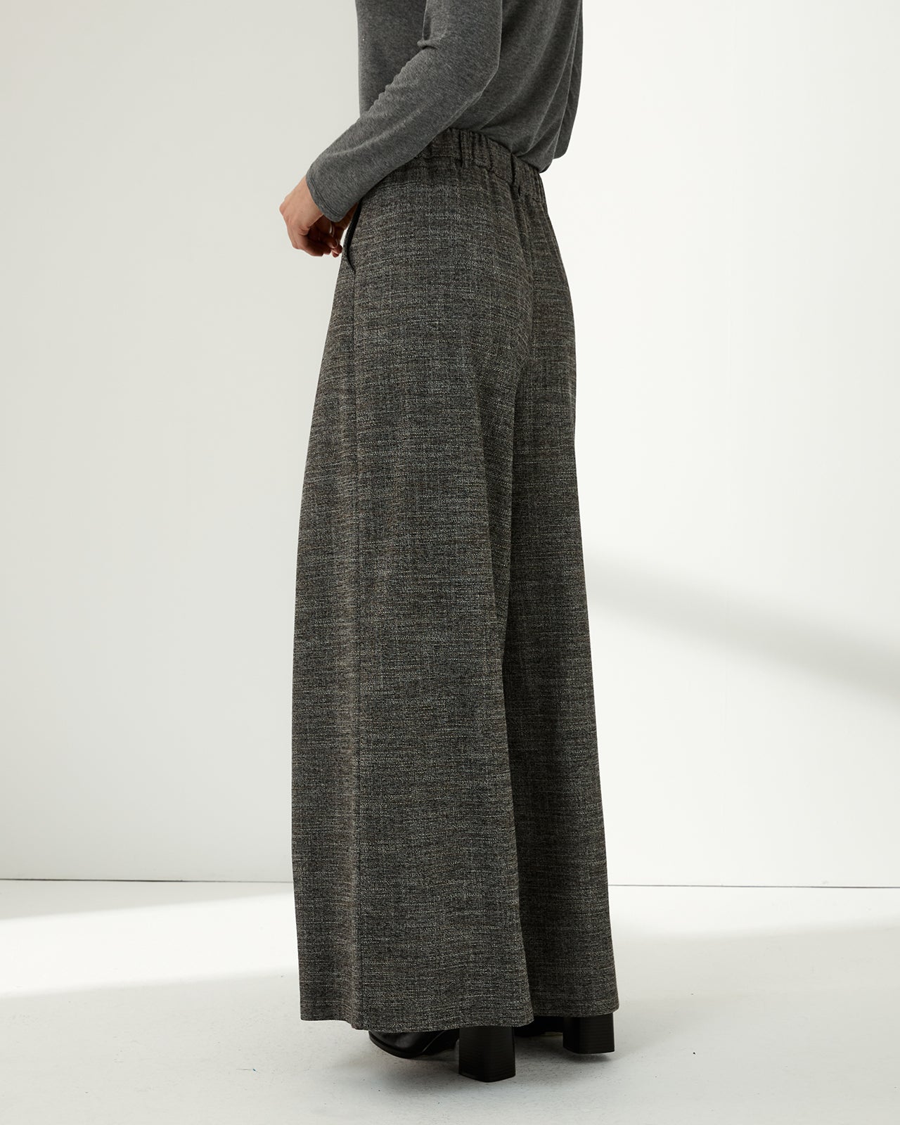 Pantalón ancho de mujer con pinzas cintura elástica