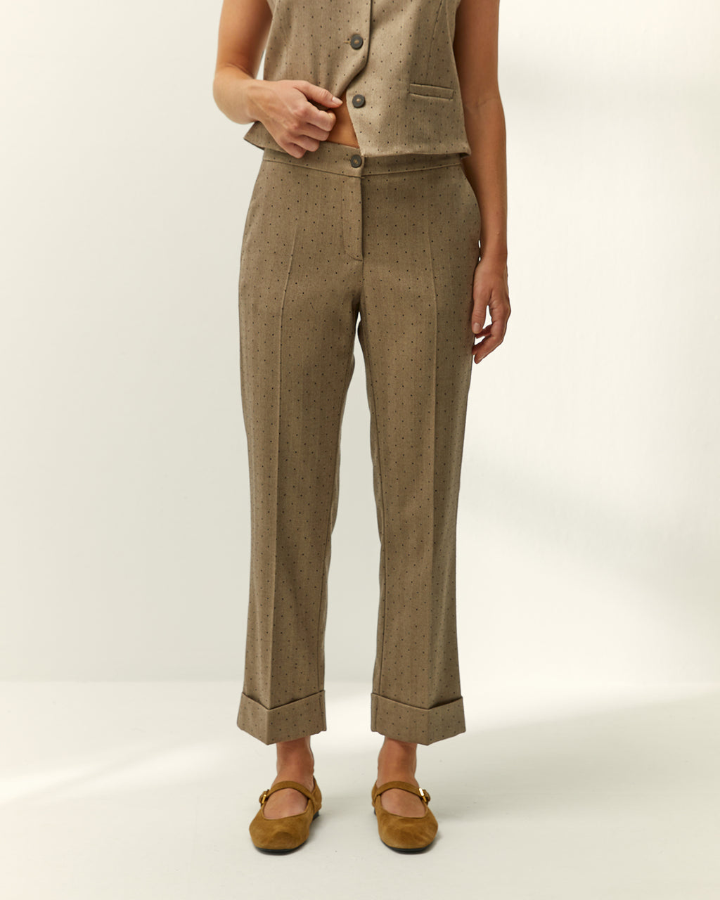 Pantalón tobillero de mujer tejido con strass