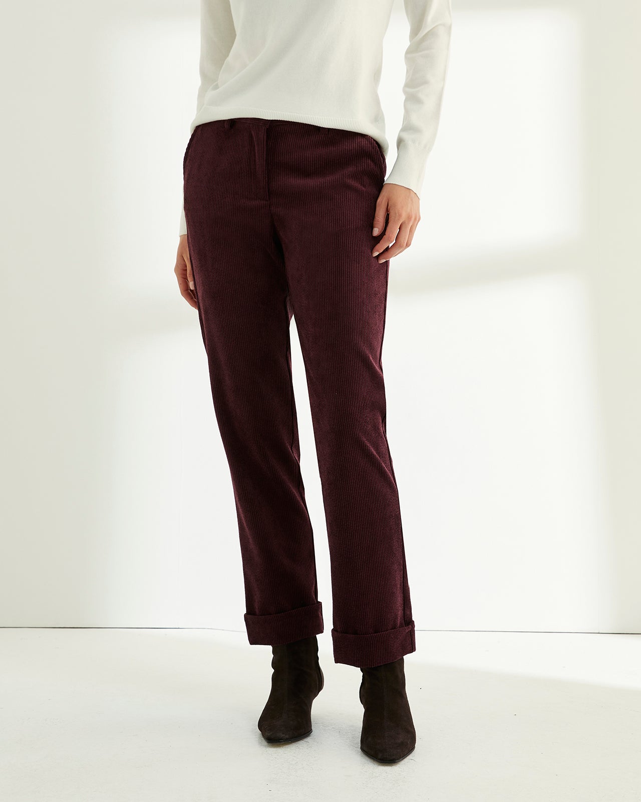 Pantalón tobillero de mujer pana cintura elástica