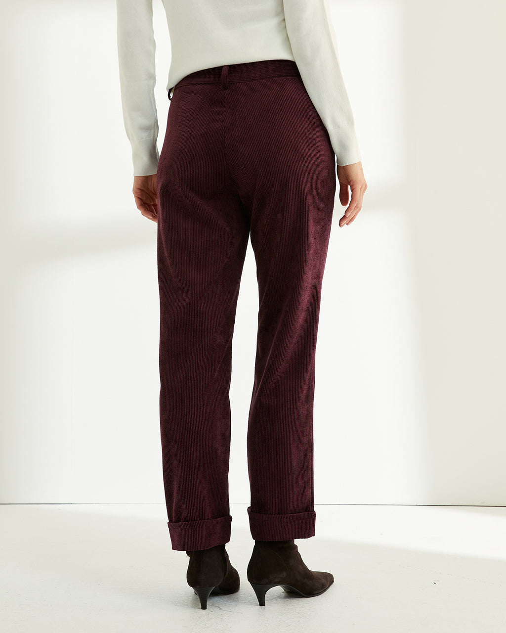 Pantalón tobillero de mujer pana cintura elástica