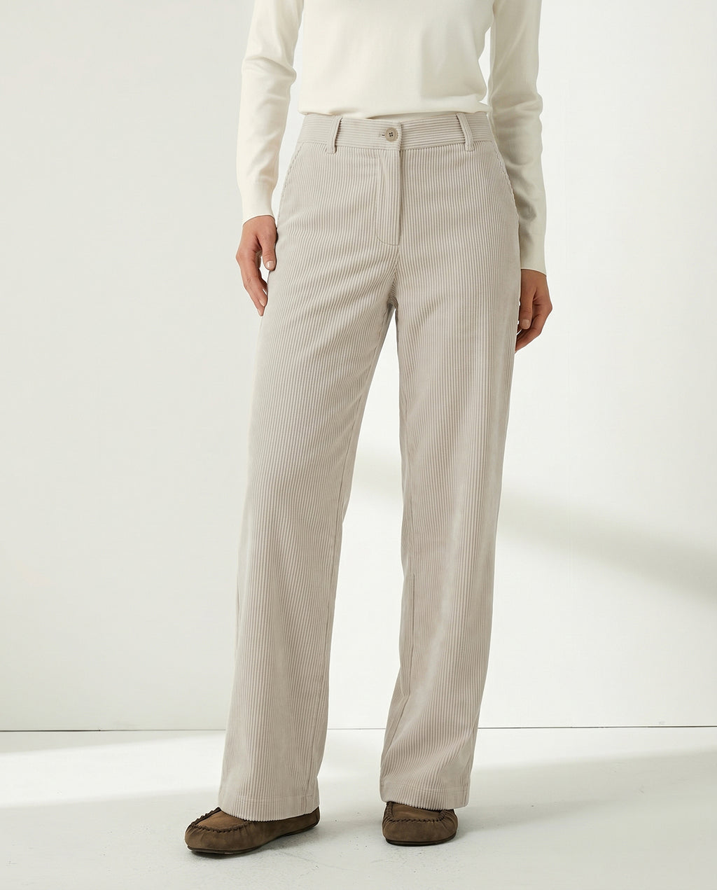 Pantalón recto de mujer de pana