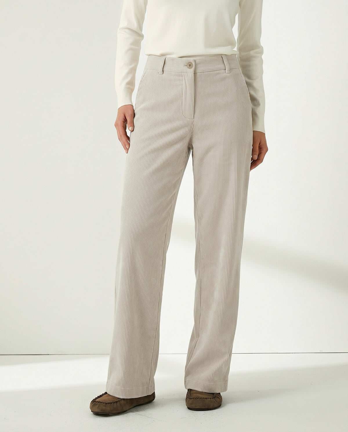 Pantalón recto de mujer de pana