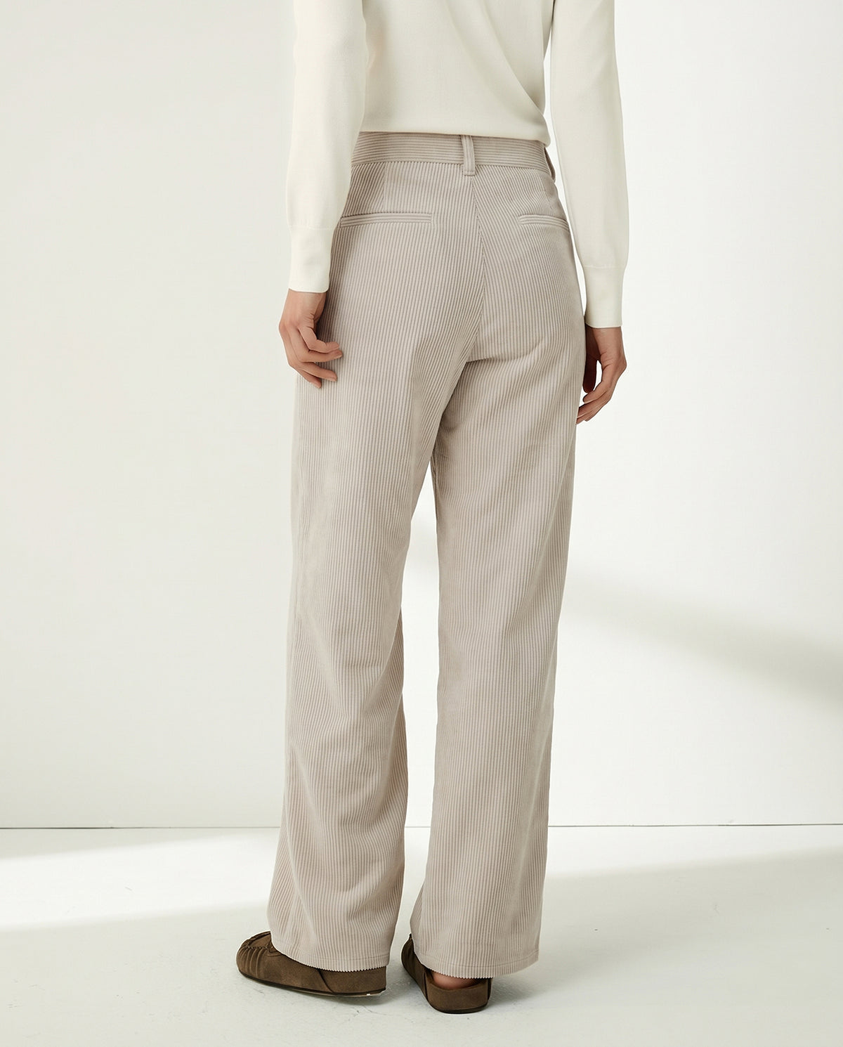 Pantalón recto de mujer de pana