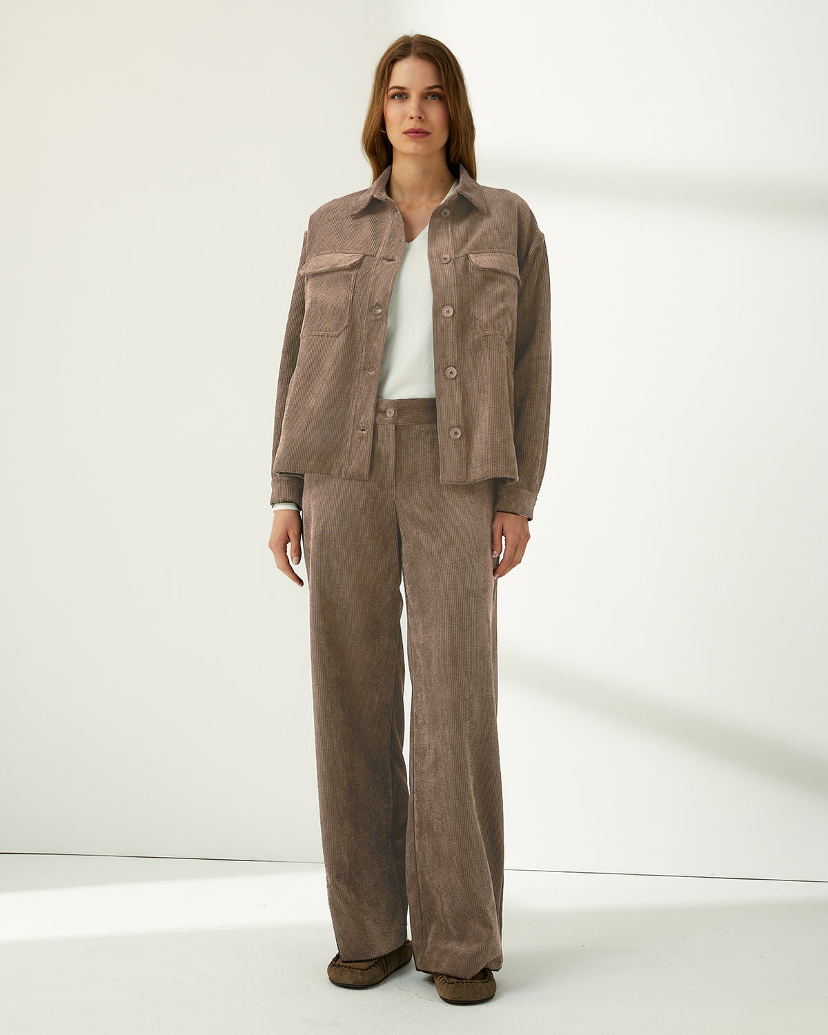Pantalón recto de mujer de pana