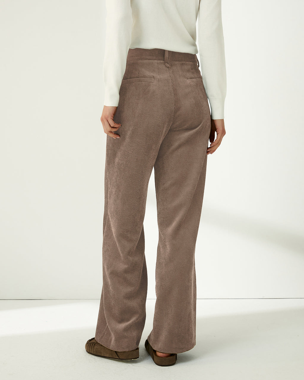 Pantalón recto de mujer de pana