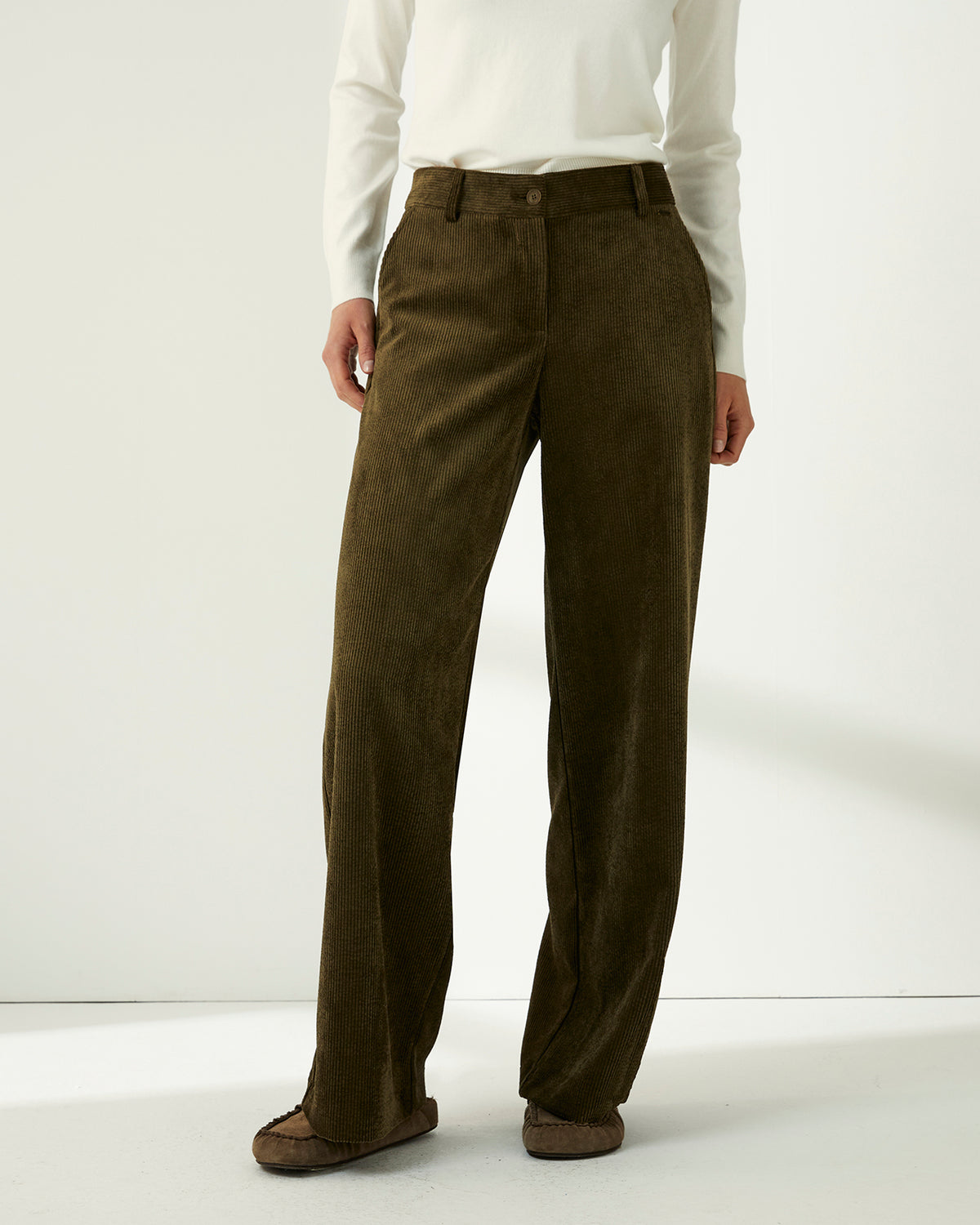 Pantalón recto de mujer de pana