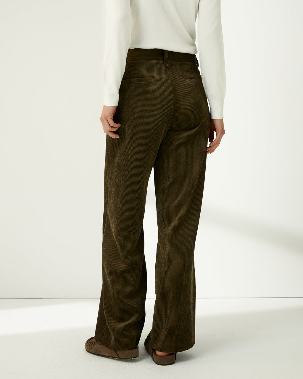 Pantalón recto de mujer de pana