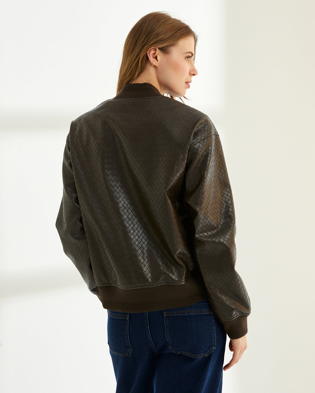 Chaqueta de mujer tipo bomber ecopiel