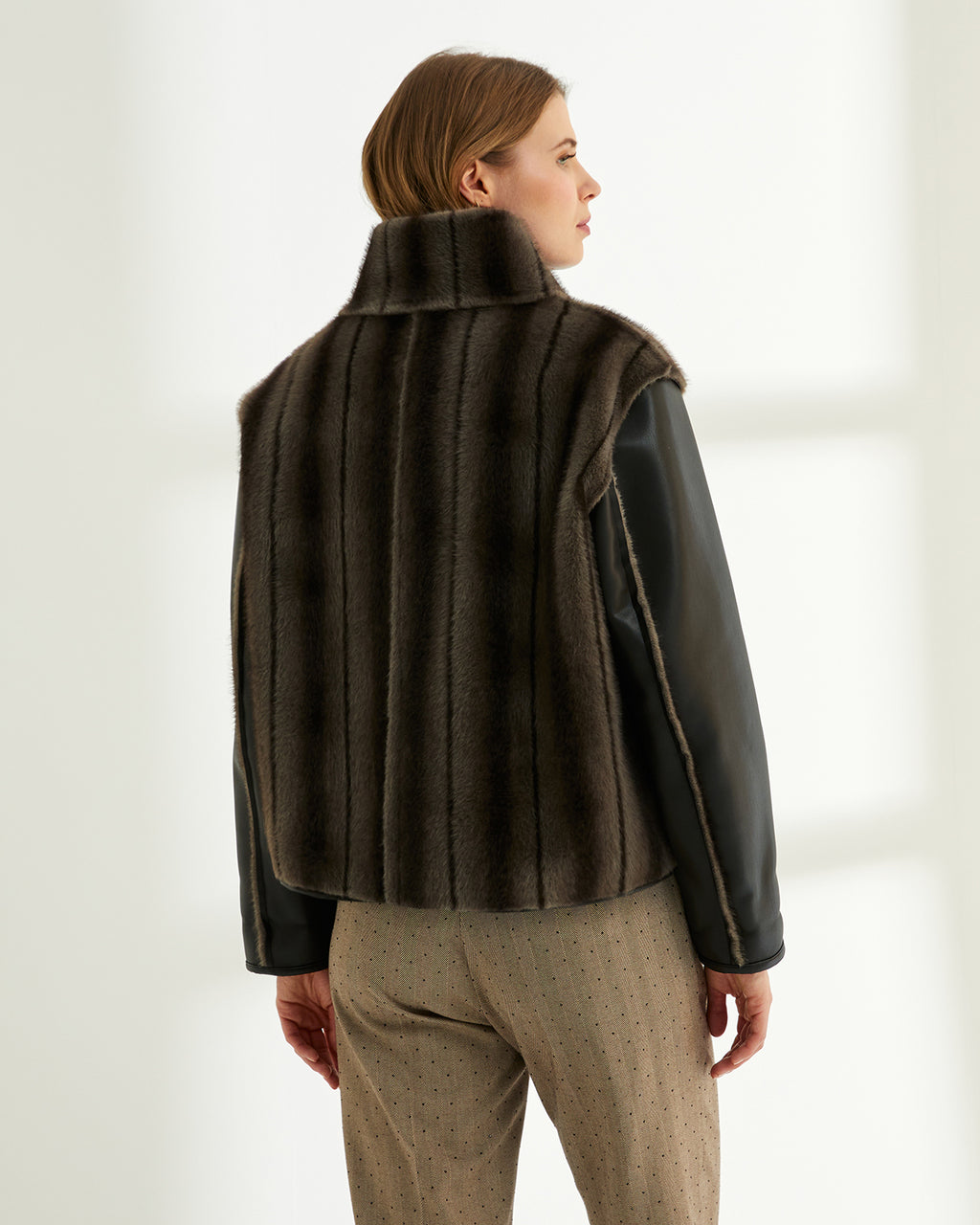 Chaqueta de mujer REVERSIBLE ecopiel y pelo sintético