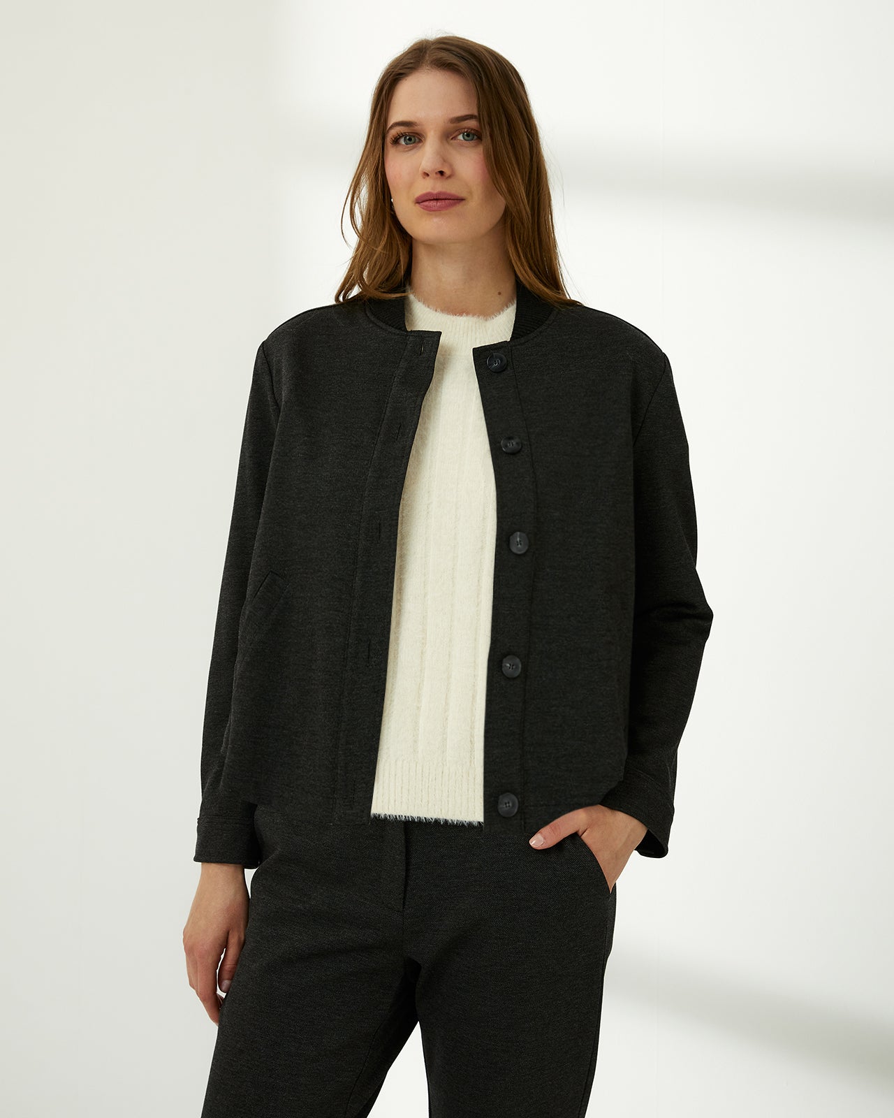 Chaqueta de mujer punto liso tipo bomber