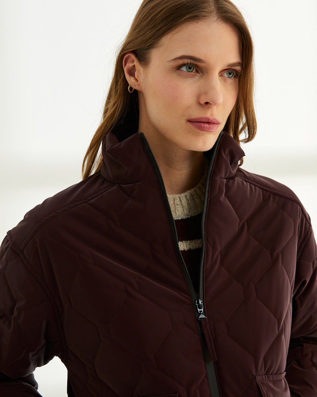 Parka corta de mujer acolchada