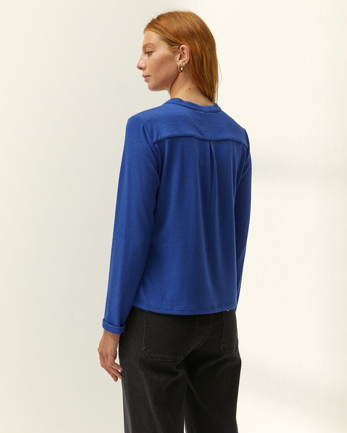 Camiseta de mujer cuello redondo manga larga