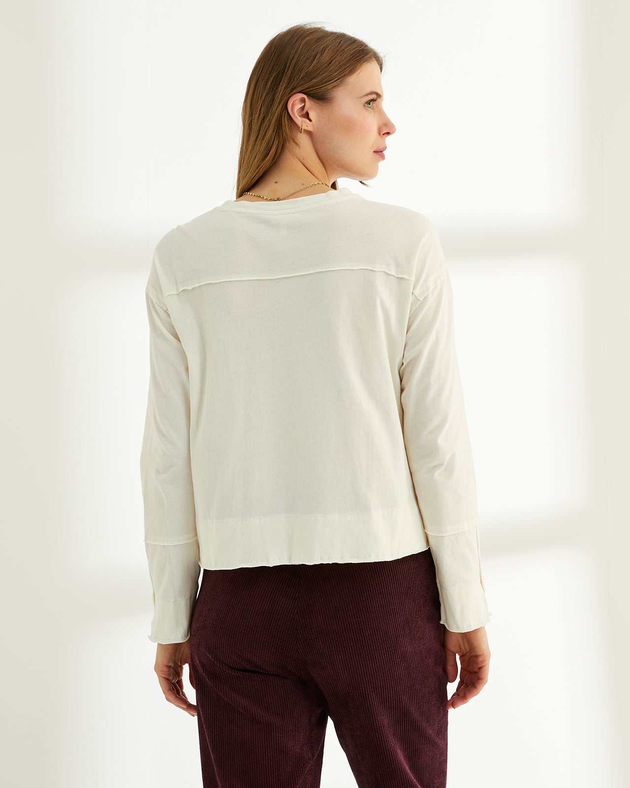 Camiseta de mujer cuello redondo manga larga
