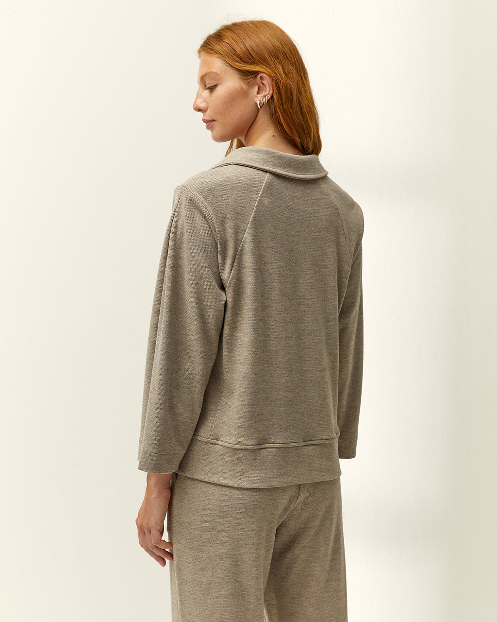 Camiseta de mujer cuello polo manga larga
