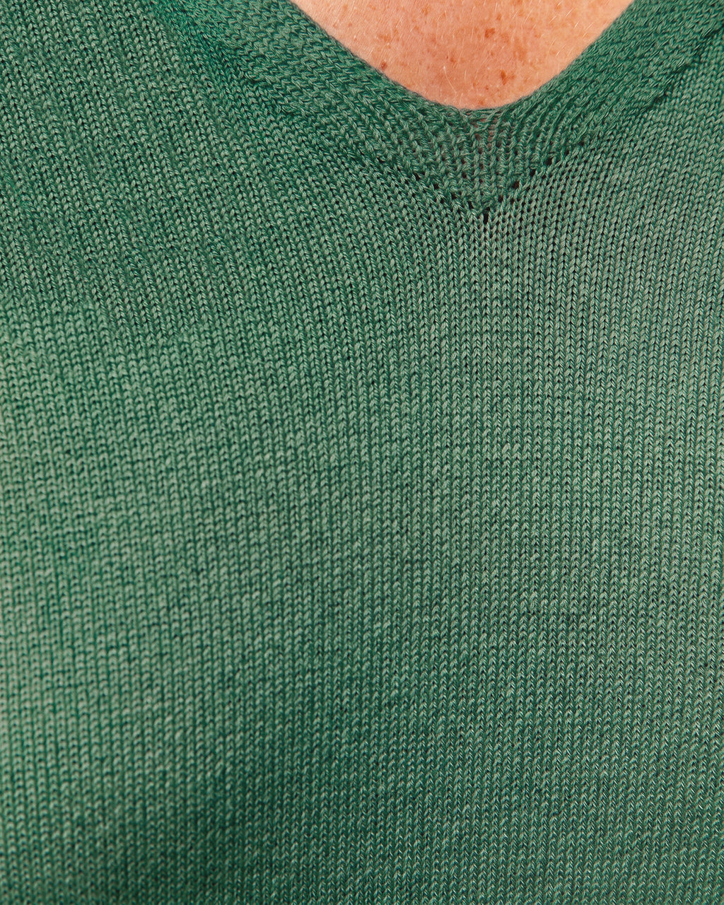 Jersey de mujer punto fino cuello pico