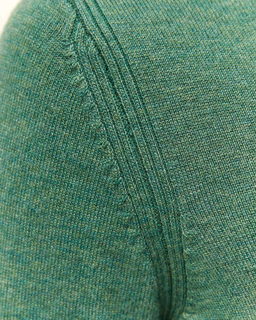 Jersey de mujer punto fino cuello alto