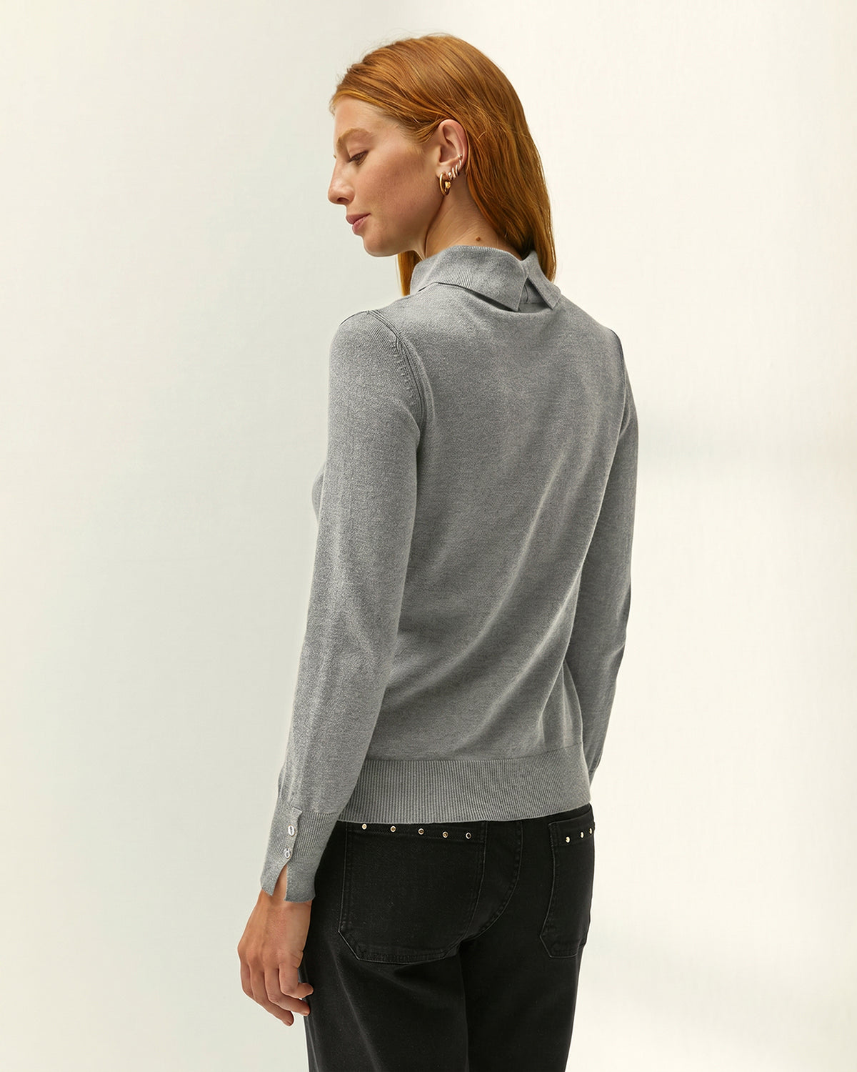 Jersey de mujer punto fino cuello alto