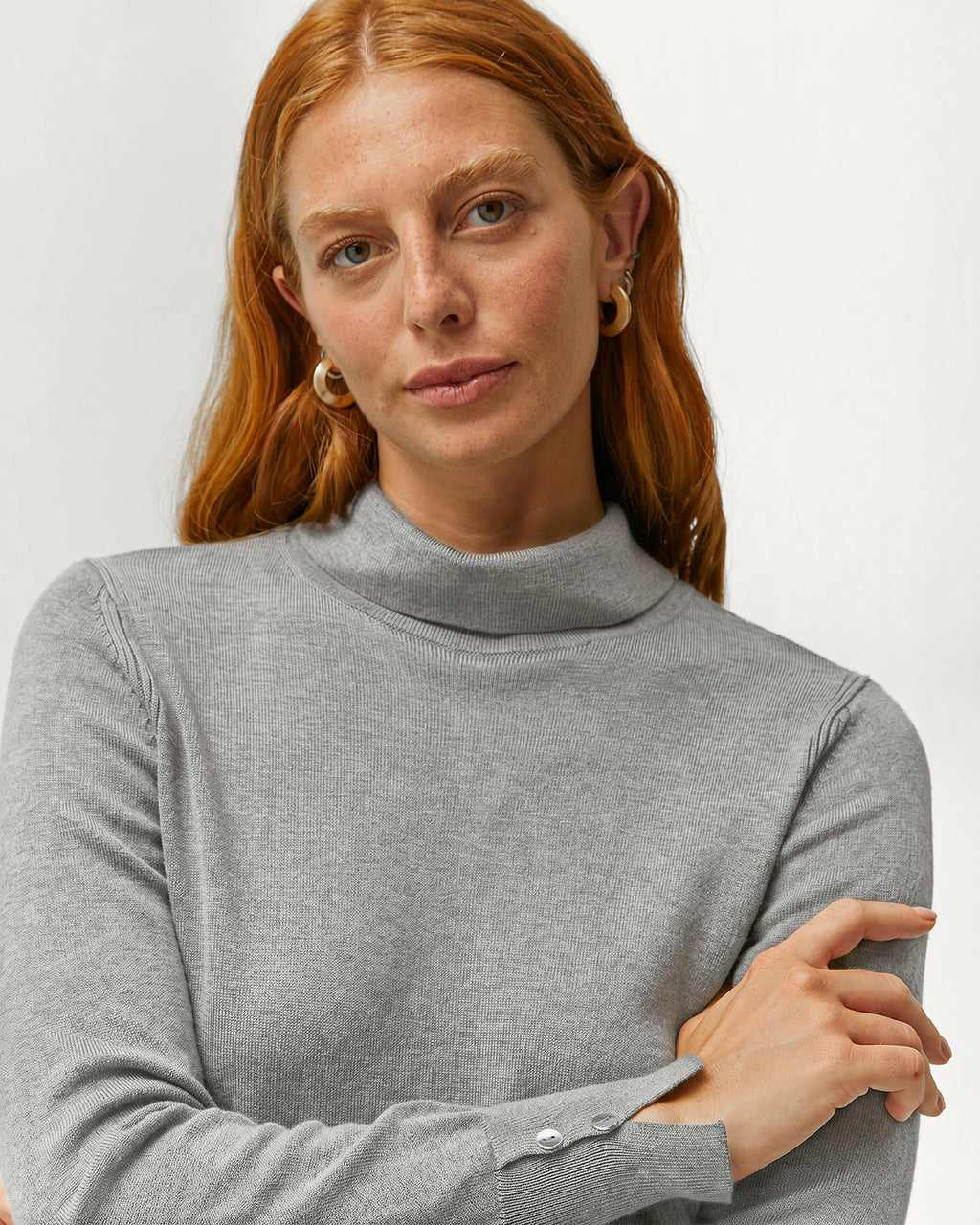 Jersey de mujer punto fino cuello alto