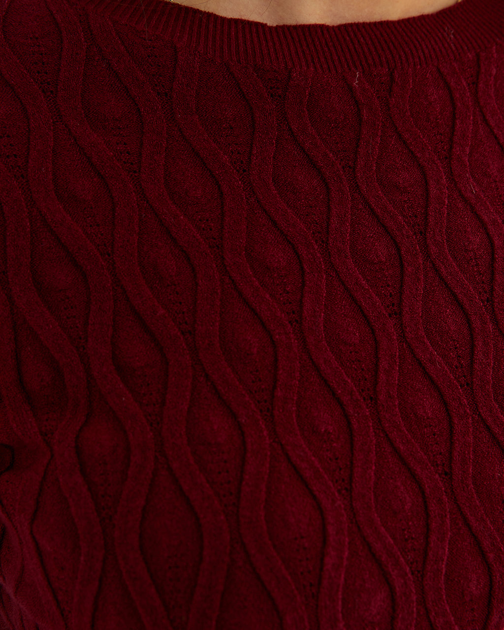Jersey de mujer entallado cuello redondo