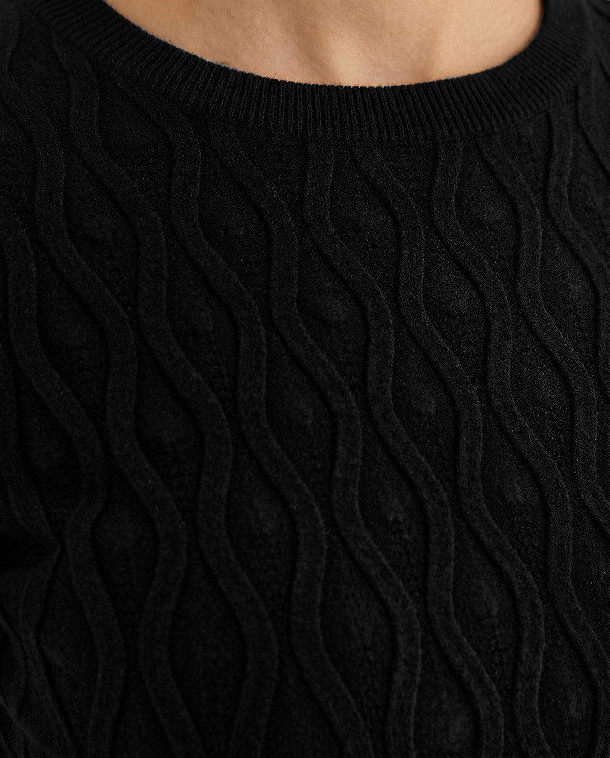 Jersey de mujer entallado cuello redondo