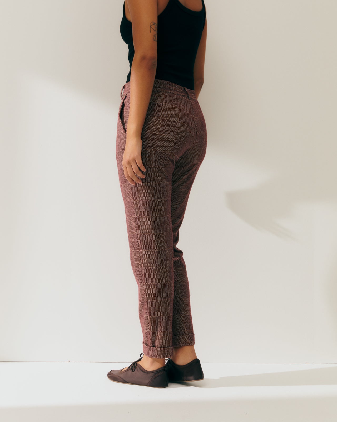 Pantalón recto de mujer punto cuadros cintura elástica