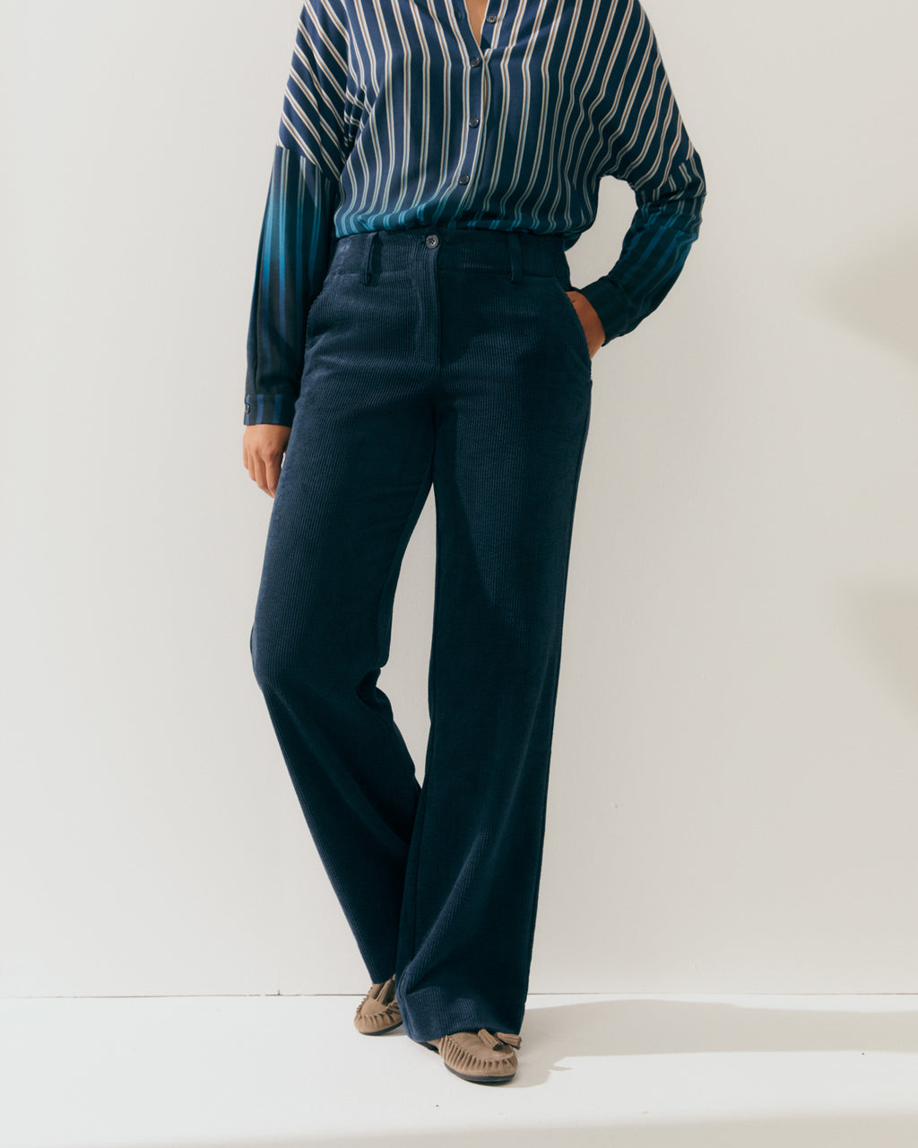 Pantalón recto de mujer de pana cintura elástica