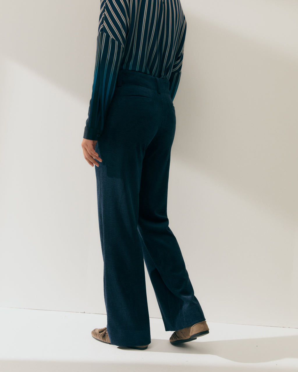 Pantalón recto de mujer de pana cintura elástica