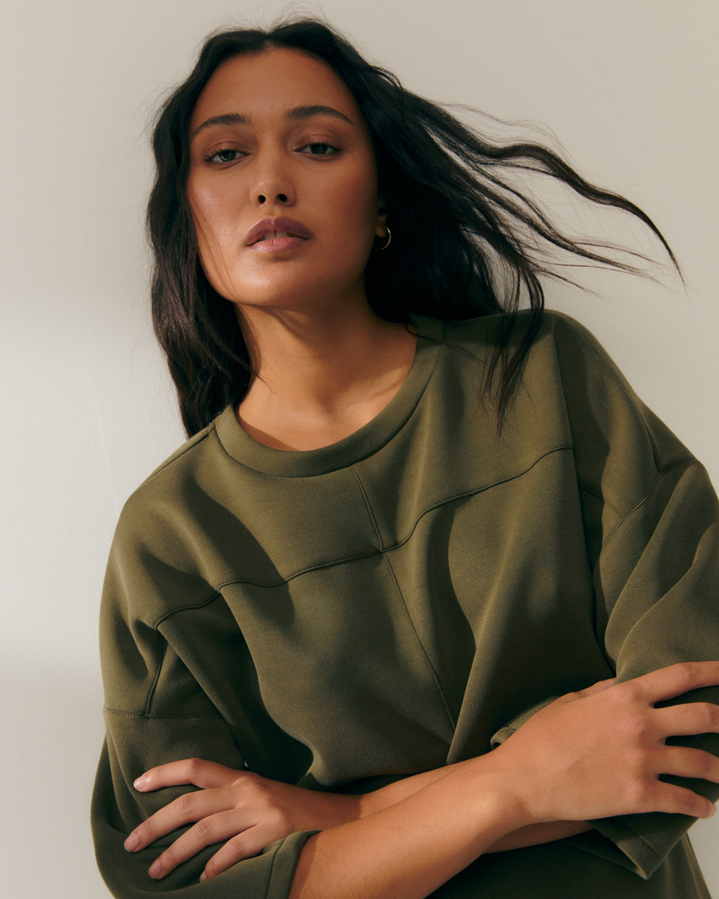Sudadera de mujer cuello redondo manga francesa