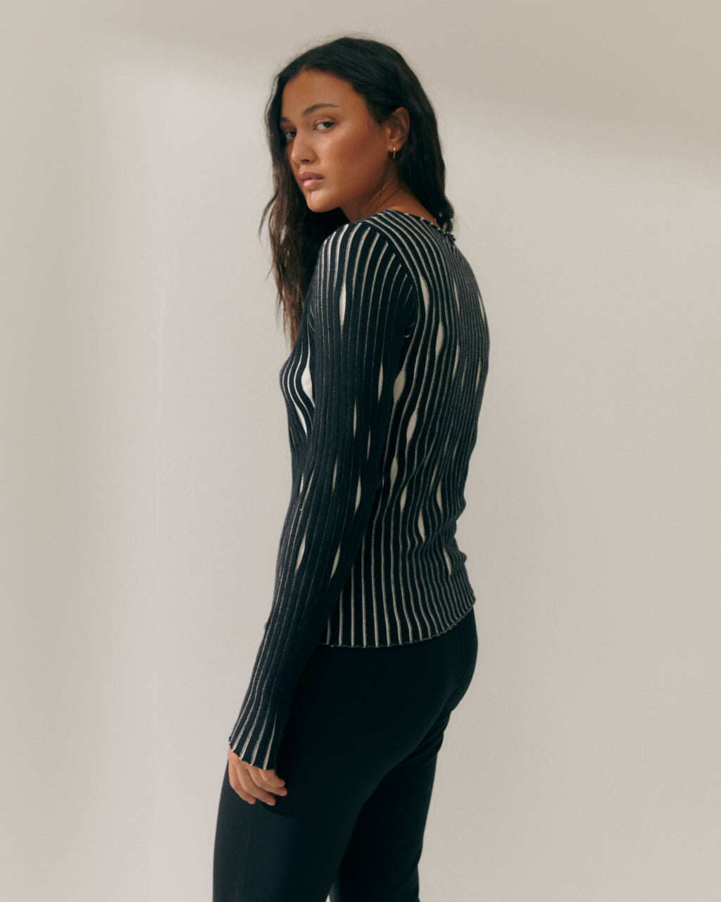 Jersey de mujer punto fantasía bicolor cuello redondo