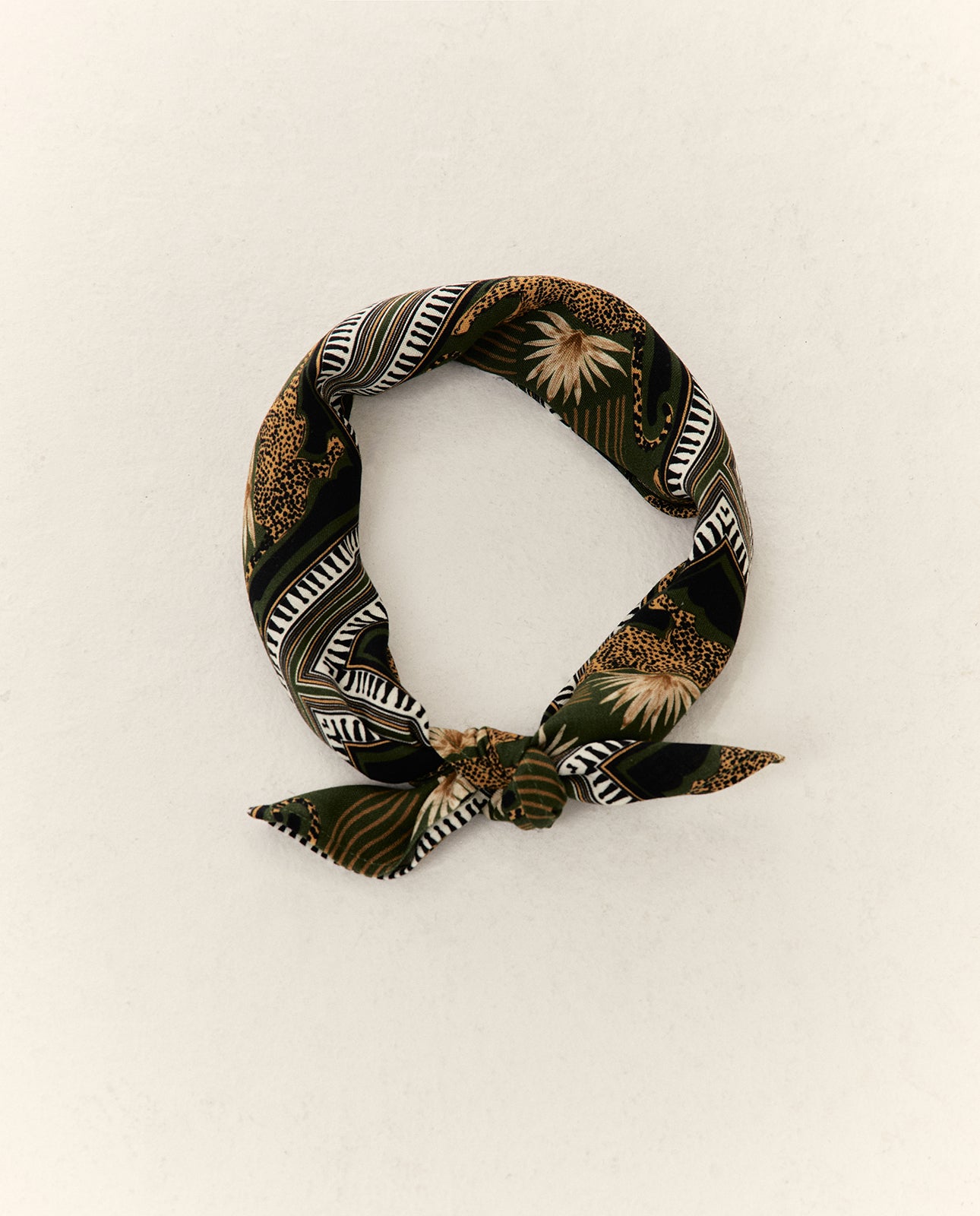 Bandana de viscosa estampado selvático