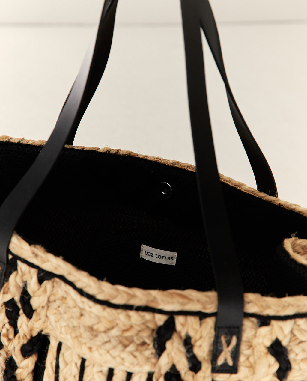 Bolso de hombro efecto rafia bicolor