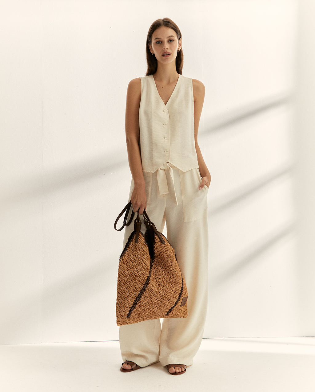 Bolso de hombro efecto rafia