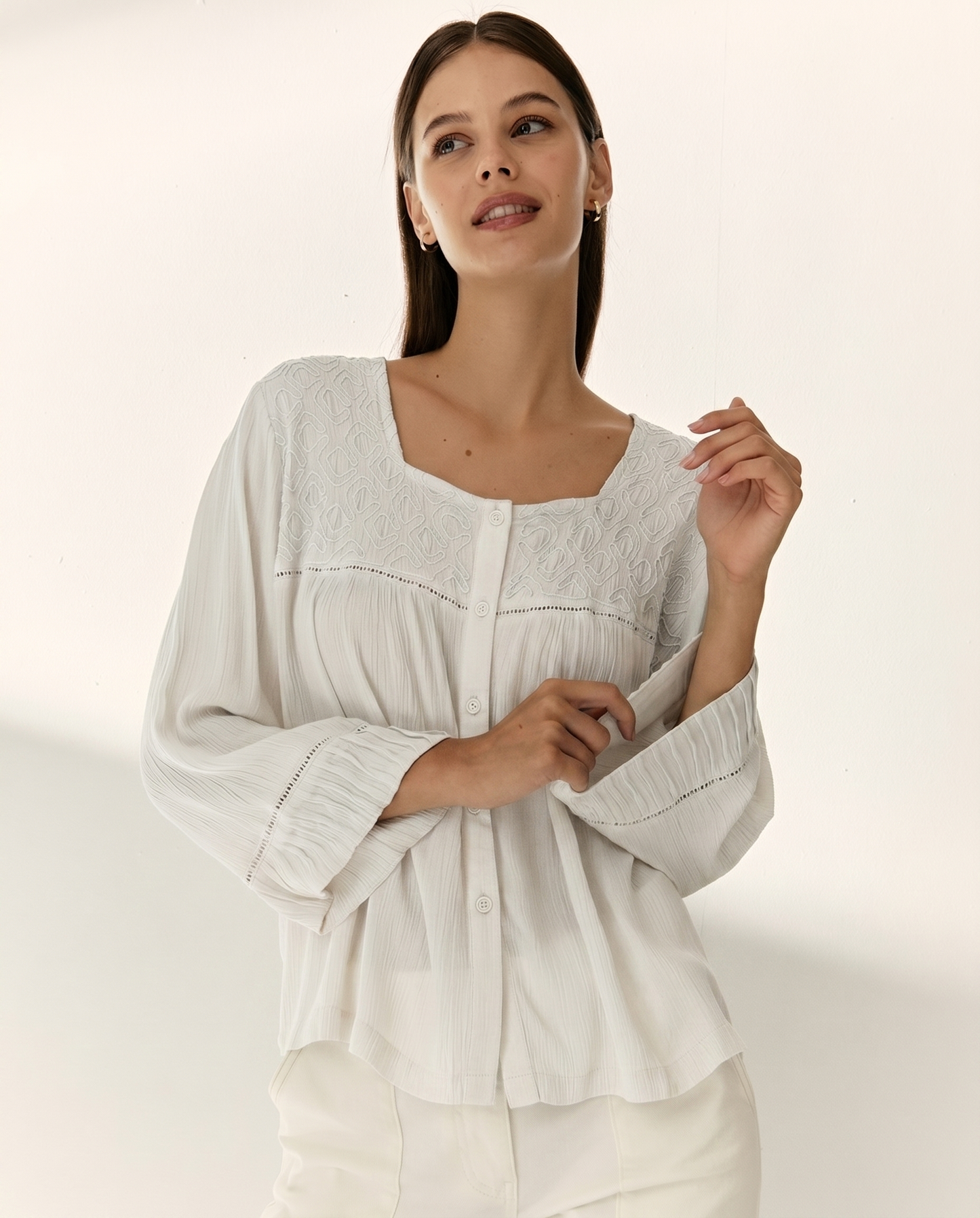 Blusa de mujer manga francesa escote cuadrado