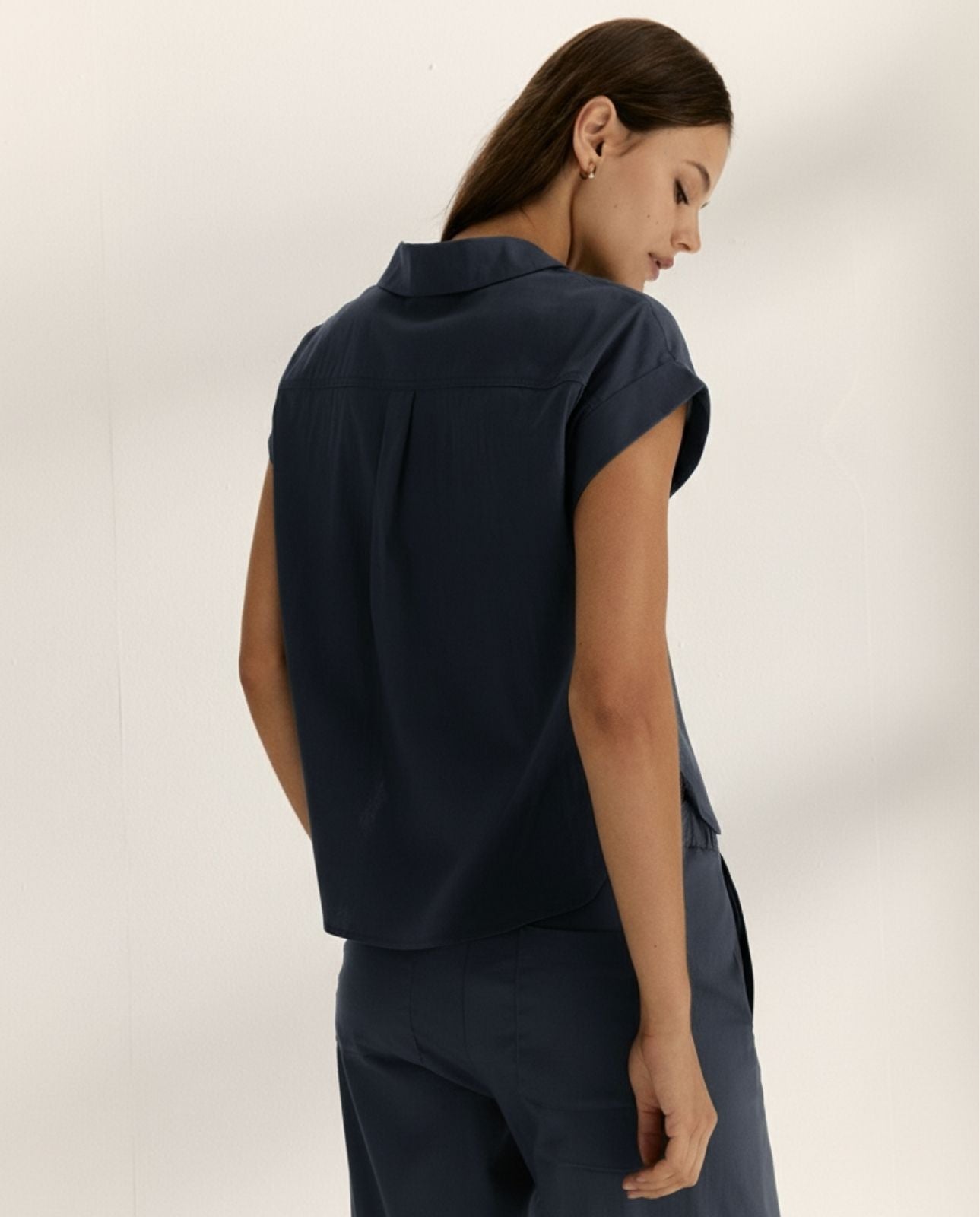 Camisa de mujer popelín elástico manga corta cuello camisero