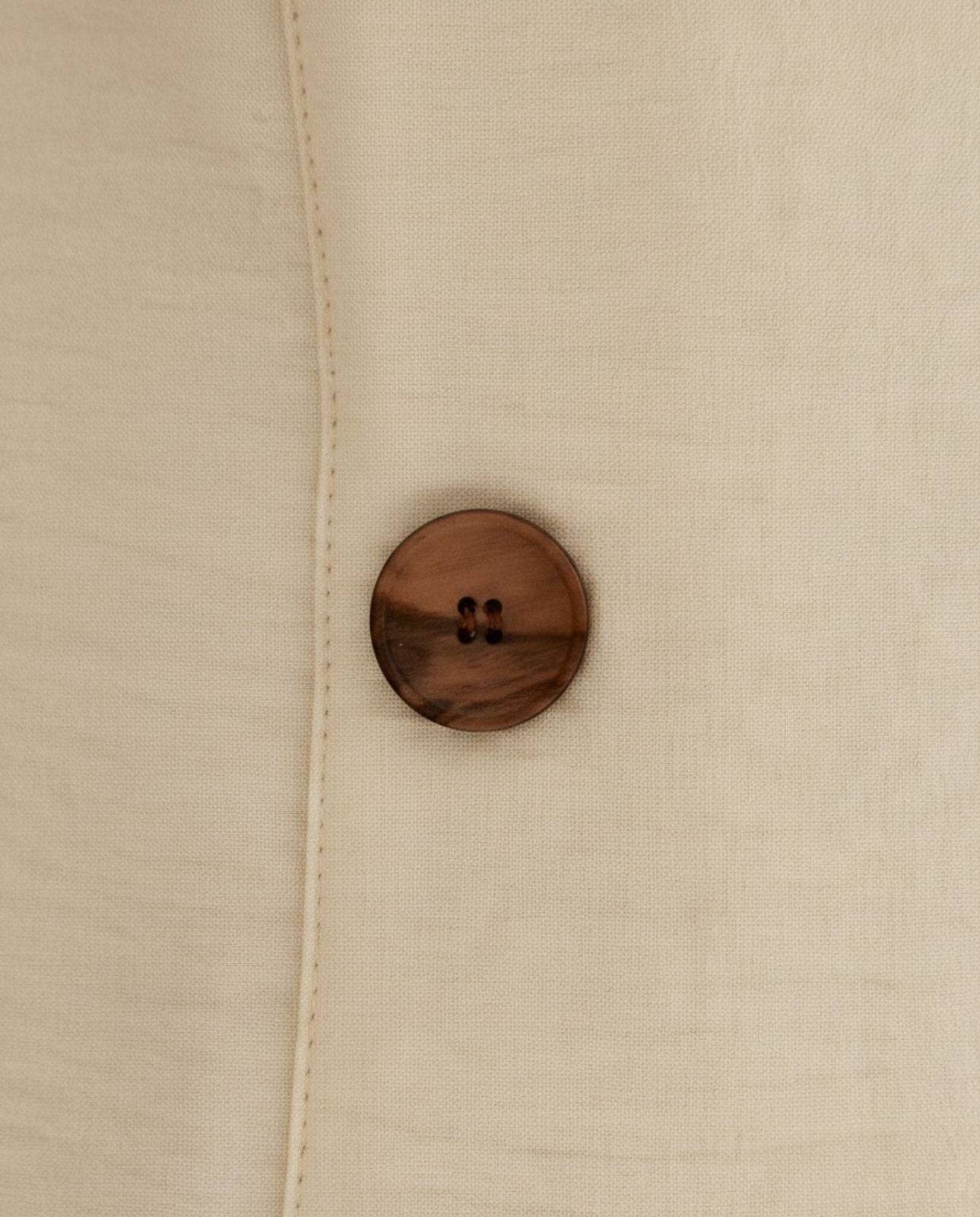 Blusa de mujer cuello pico sin mangas