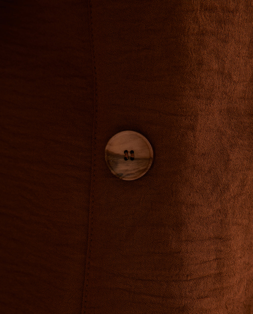 Blusa de mujer cuello pico sin mangas